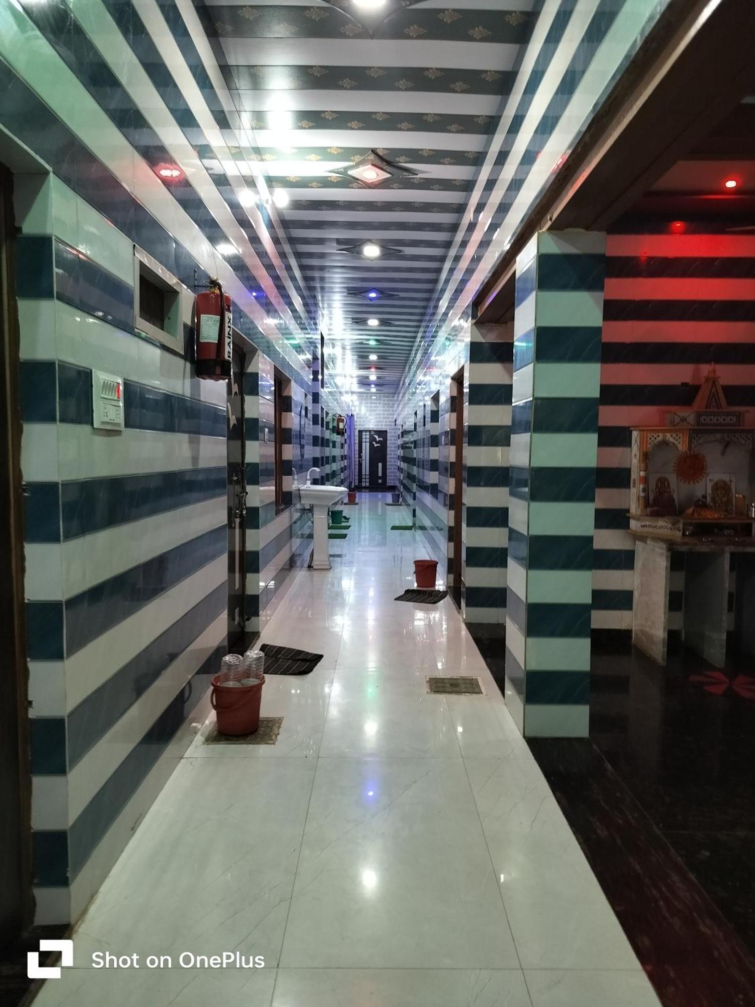 M&S Seva Sadan Hotell Govardhan Eksteriør bilde